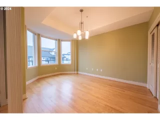 Photo #5: 24033557 Listing 