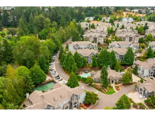 Photo #4: 24034975 Listing