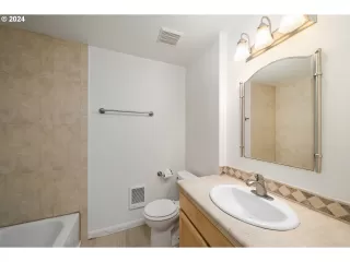 Photo #6: 24035345 Listing