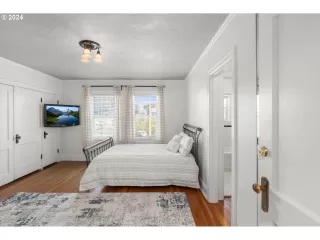 Photo #4: 24035507 Listing 