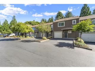 Photo #2: 24035817 Listing 