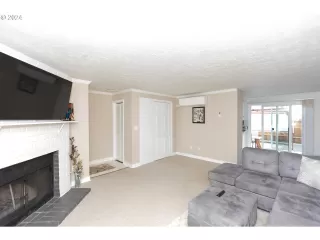 Photo #4: 24036482 Listing 