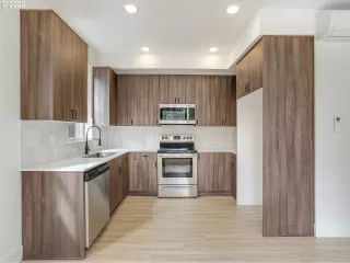 Photo #2: 24036980 Listing