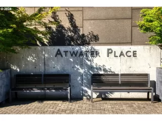 Photo #1: 24037082 Listing