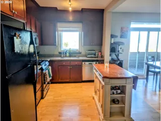 Photo #4: 24038643 Listing 