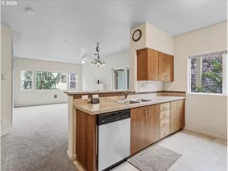 Photo #6: 24038764 Listing 