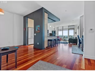 Photo #2: 24039528 Listing