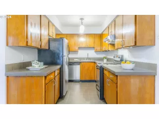 Photo #1: 24039974 Listing 