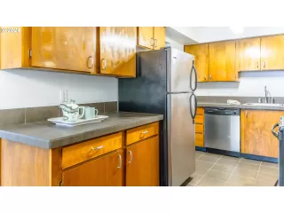 Photo #4: 24039974 Listing 