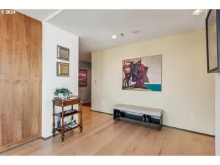 Photo #4: 24040311 Listing 