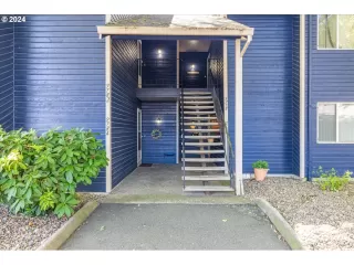 Photo #3: 24040396 Listing 