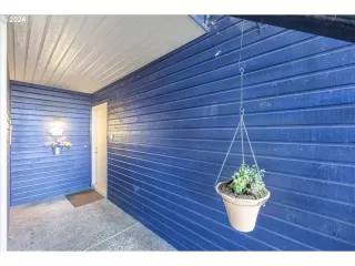 Photo #4: 24040396 Listing 