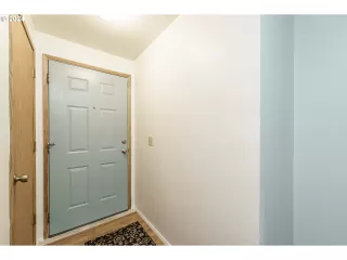 Photo #3: 24041546 Listing