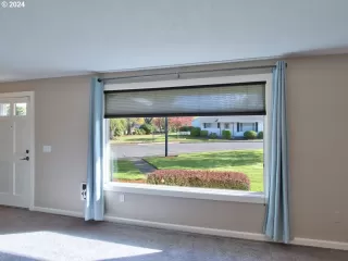 Photo #5: 24041547 Listing