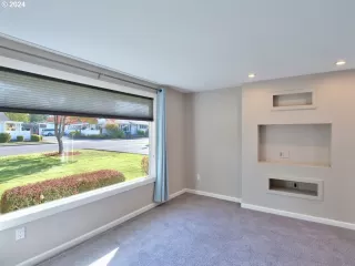 Photo #6: 24041547 Listing