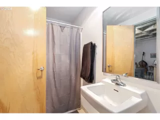 Photo #2: 24041735 Listing