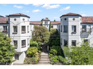 More Details about MLS # 24042371 : 2325 NE FLANDERS ST 12