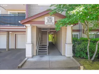 Photo #3: 24042759 Listing