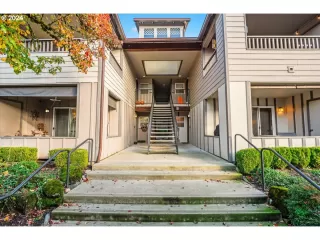 Photo #2: 24043272 Listing