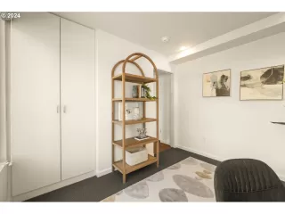 Photo #6: 24045624 Listing 