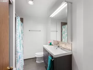 Photo #6: 24046024 Listing 