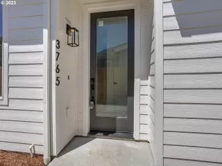 Photo #2: 24046207 Listing