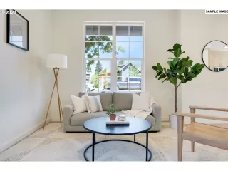 Photo #5: 24046207 Listing