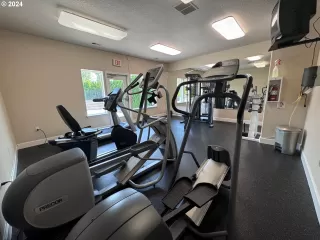 Photo #2: 24047398 Listing 