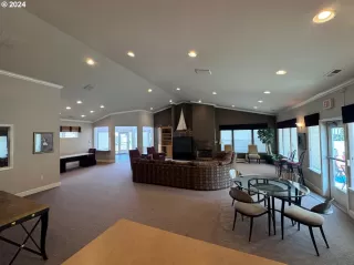 Photo #4: 24047398 Listing 