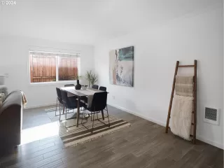 Photo #6: 24047513 Listing 