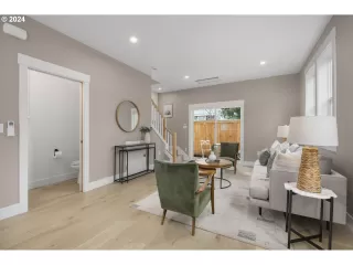 Photo #3: 24047936 Listing