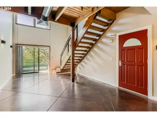 Photo #5: 24048125 Listing