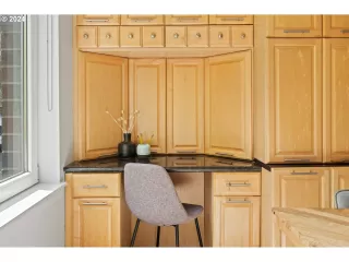 Photo #3: 24048148 Listing