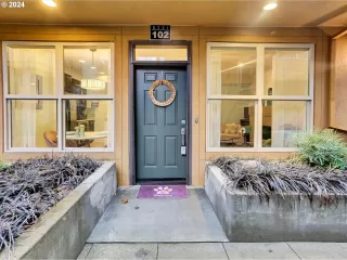 Click for more information on MLS # 24051870 : 6231 NE CARILLION DR 102 More Details about MLS # 24051870 : 6231 NE CARILLION DR 102