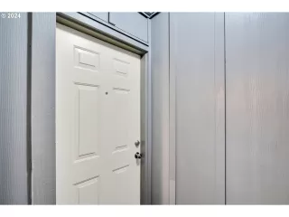 Photo #4: 24053192 Listing 