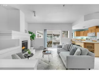 Photo #3: 24053616 Listing 