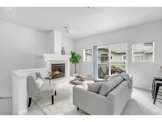 Photo #4: 24053616 Listing 