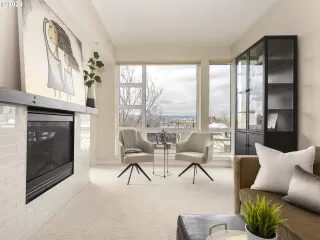 Photo #3: 24053993 Listing