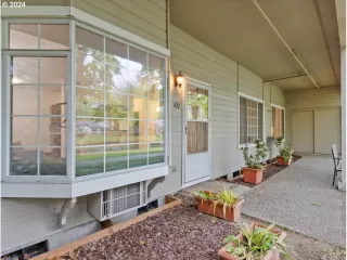 Photo #1: 24054512 Listing