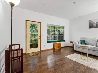 Photo #3: 24054512 Listing