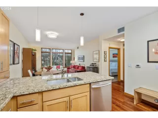 Photo #5: 24054525 Listing