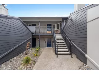 Photo #2: 24054814 Listing