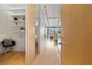 Photo #4: 24055415 Listing 