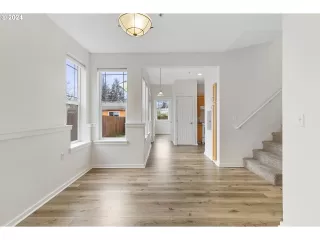 Photo #1: 24055654 Listing 