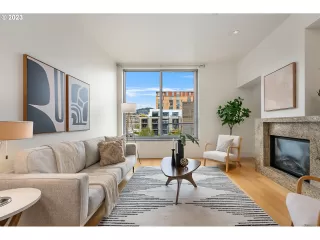 Photo #1: 24056663 Listing 