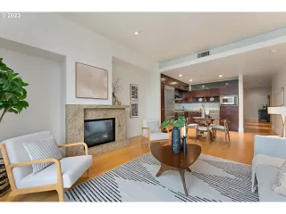 Photo #4: 24056663 Listing 