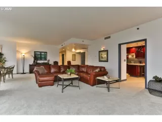 Photo #6: 24057685 Listing 