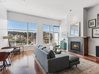 Photo #6: 24057870 Listing