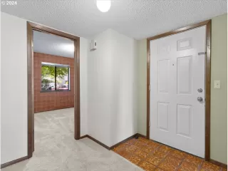 Photo #3: 24058976 Listing 