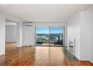 Photo #5: 24060251 Listing